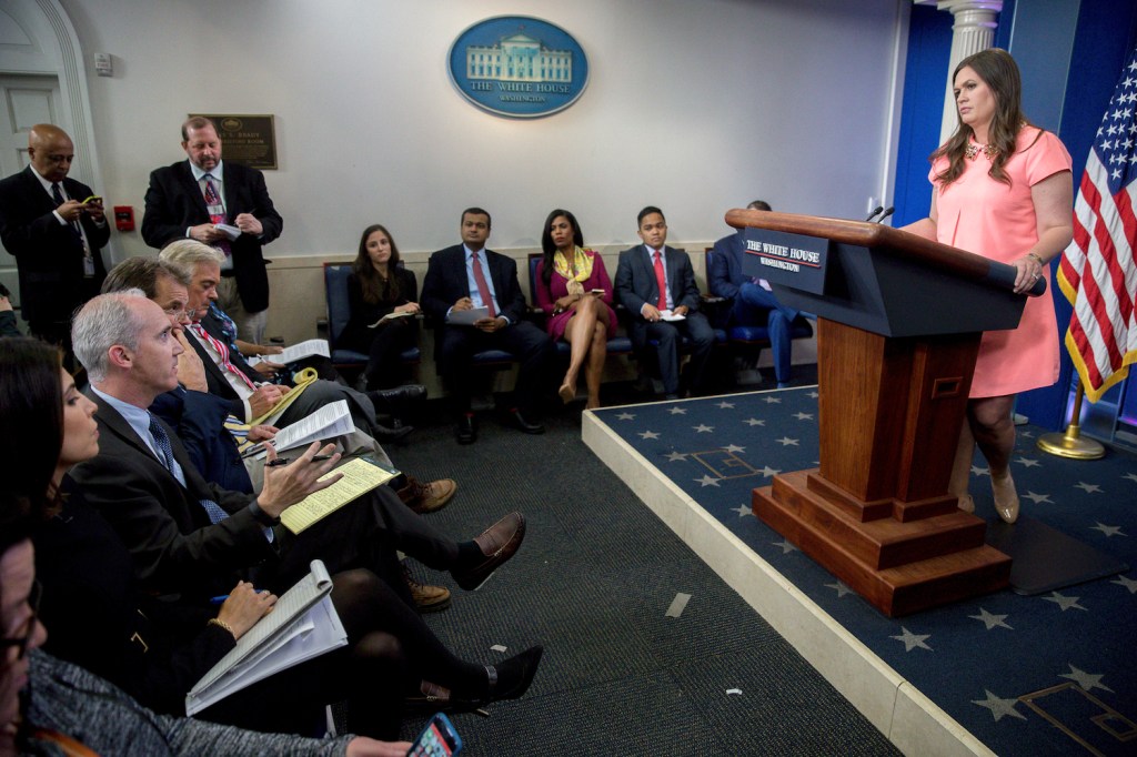 White House dumps on Politico