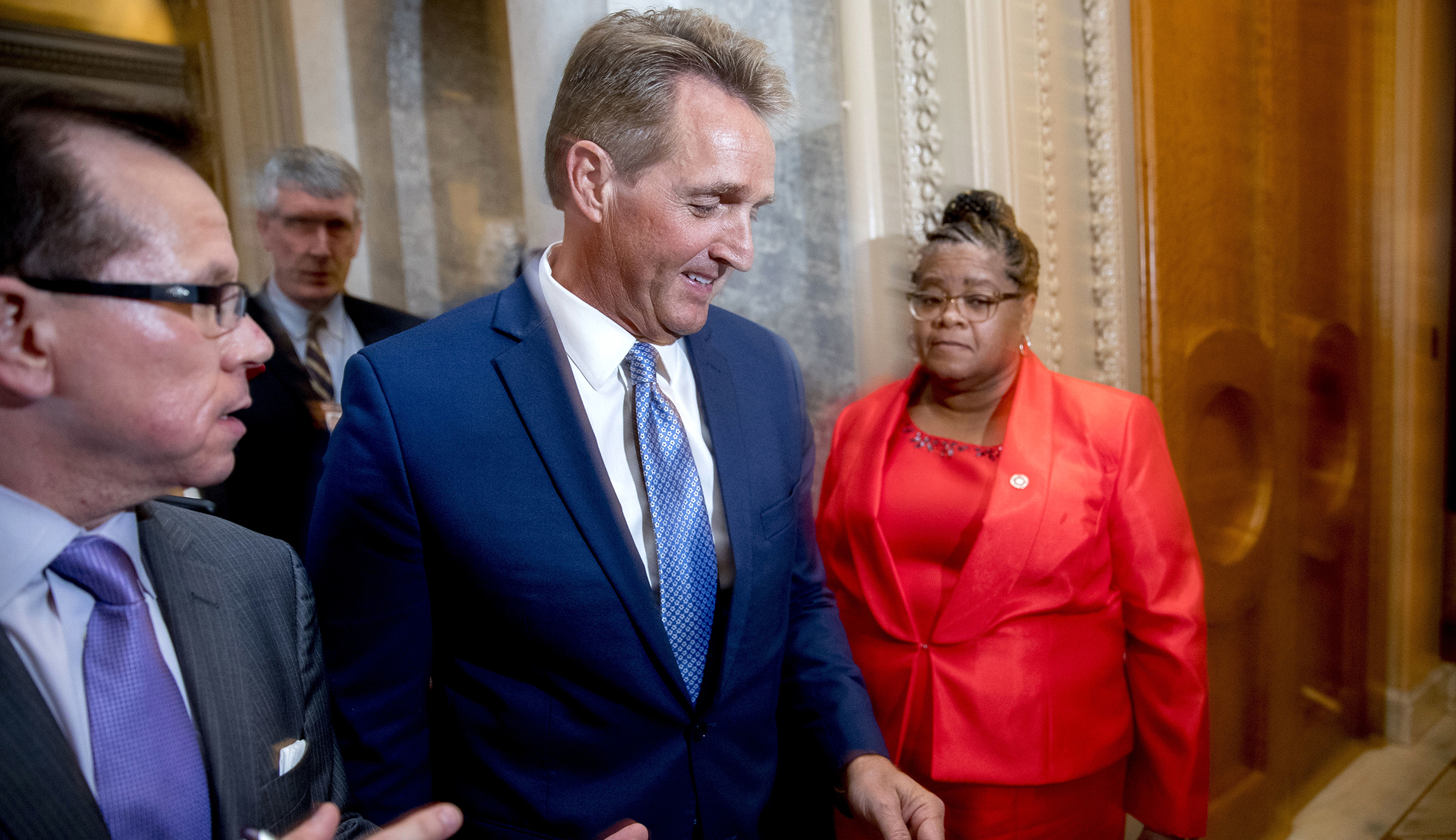 Jake Tapper calls out Jeff Flake for not denying he might run in 2020