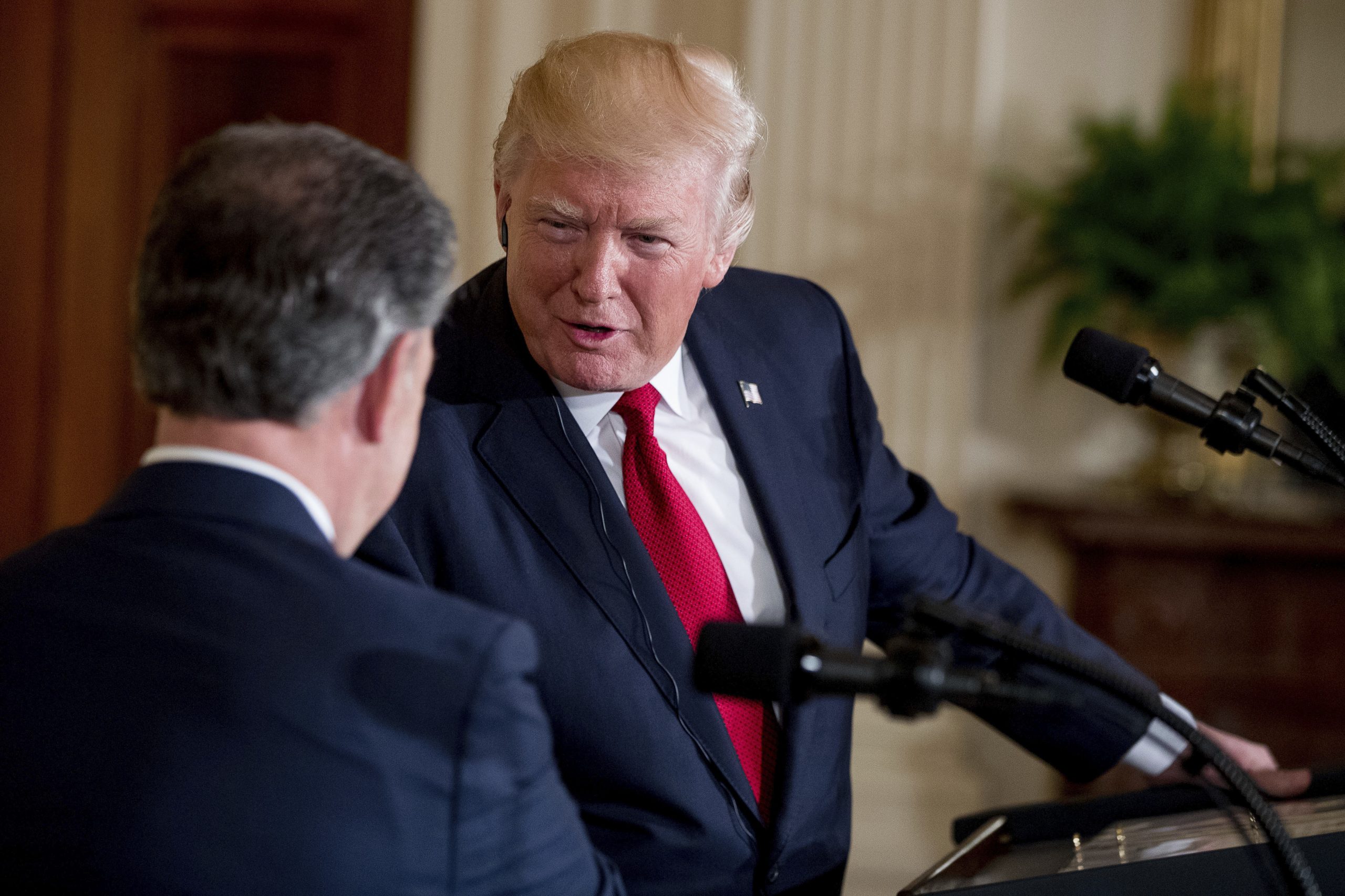 Corey Lewandowski: Intelligence community behind leaks
