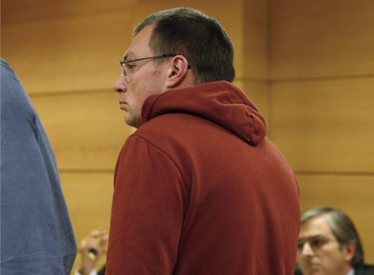 Arthur Budovsky stands in court in Madrid, Monday Jan. 27, 2014.  Budovsky, accused of founding a currency fund transfer business that allegedly helped criminals move money around the world has decided to fight U.S. efforts to extradite him from Spain. Budovsky was detained last year at a Madrid airport while trying to return to Costa Rica, the alleged home of his Liberty Reserve currency transfer firm. His lawyer Gonzalo Boye says Budovsky will fight extradition. U.S. officials claim Liberty Reserve moved about $100 million through Costa Rican banks. AP Photo/Javier Lizon, Pool)