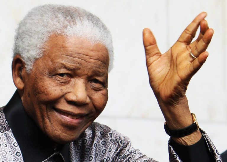 LONDON - JUNE 26:  Nelson Mandela leaves the InterContinental Hotel after a photoshoot with celebrity photographer Terry O'Neil on June 26, 2008 in London, England. (Getty Images File)