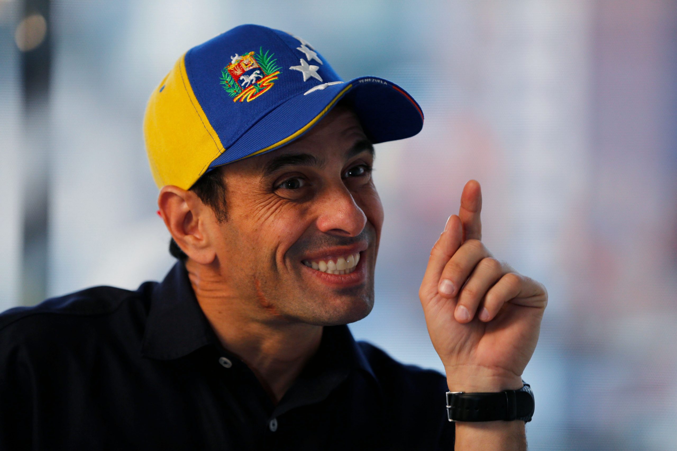 Venezuela opposition struggles to expand appeal