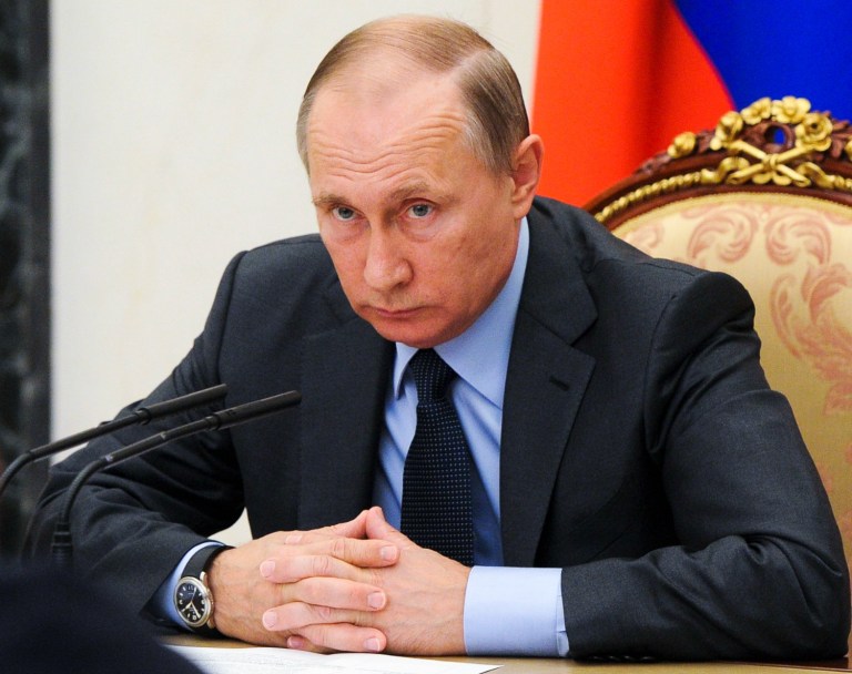 U.S. officials don't expect Russian President Vladimir Putin to solve the Israeli-Palestinian conflict anytime soon. (Mikhail Klimentyev/Sputnik, Kremlin Pool Photo via AP)