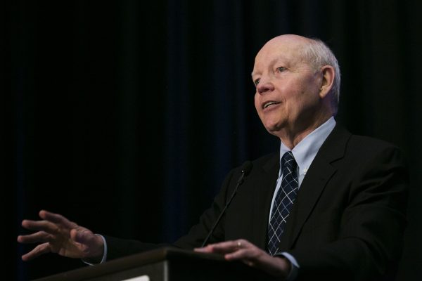 IRS promises new identity fraud safeguards before 2016 tax season