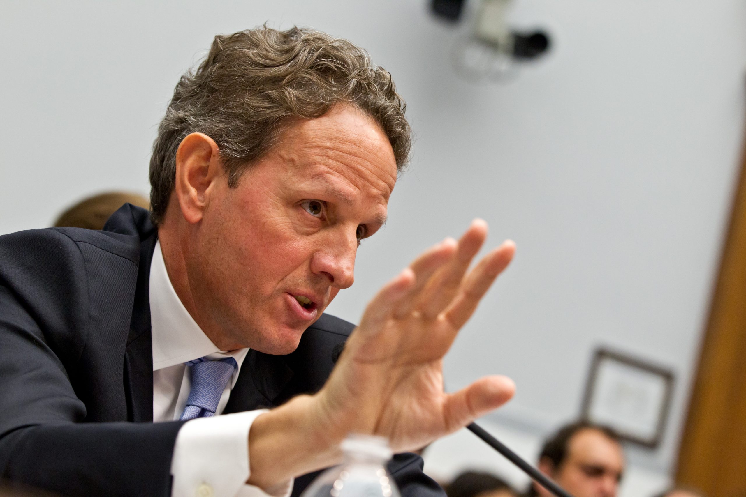 Geithner defends terms of AIG bailout