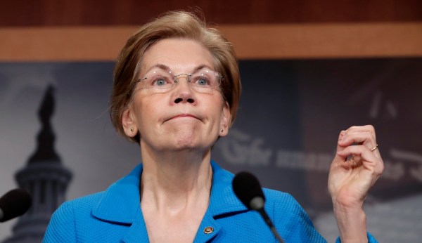 Elizabeth Warren donates $5,000 to every state Democratic Party, $15,000 to DNC