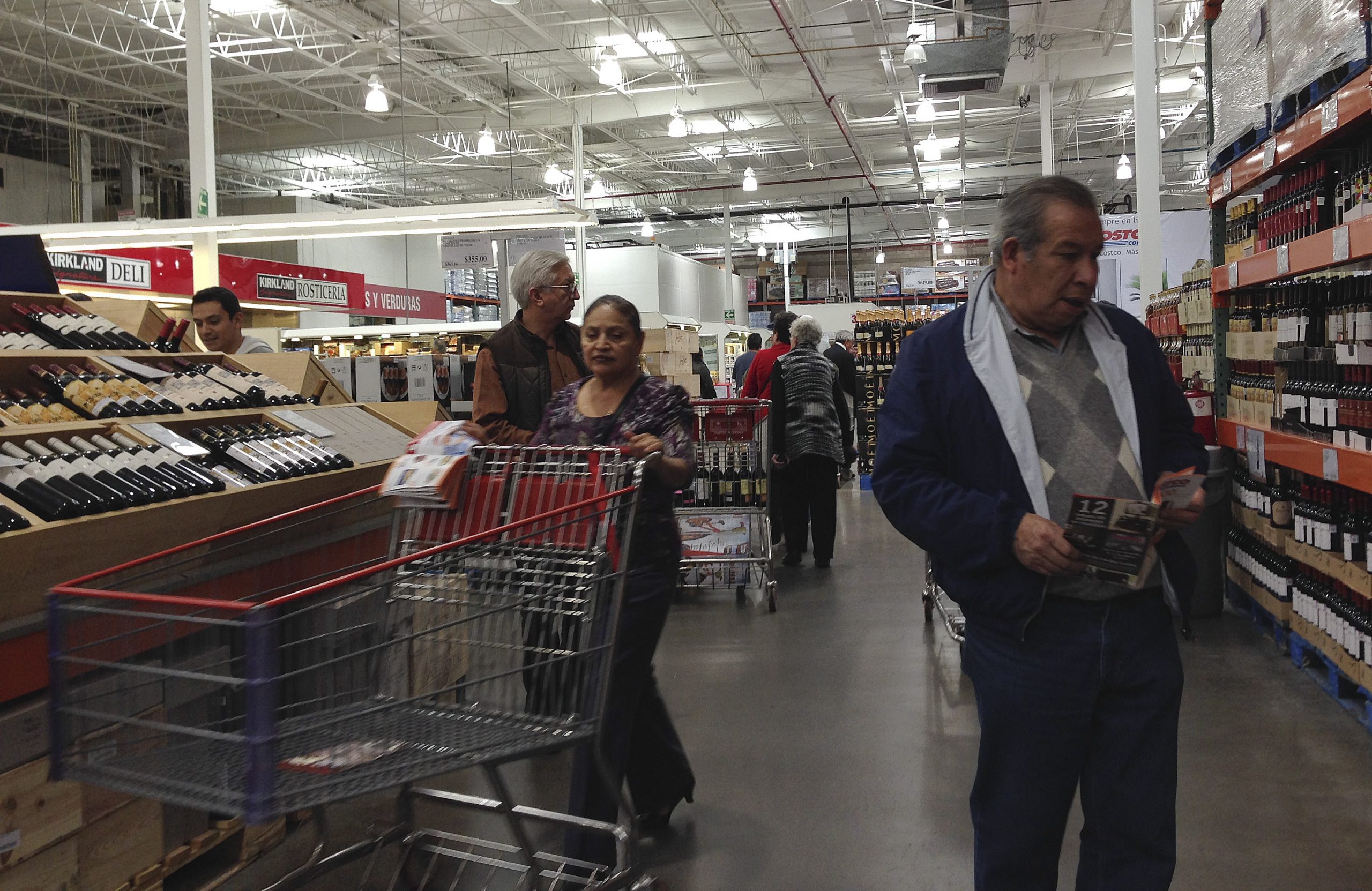 Mexican sales tax hike seen as boon on U.S. border