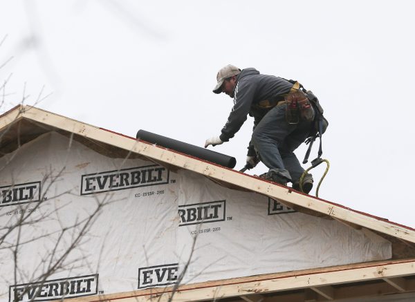 US payrolls top growth projections with 201,000 new jobs in August