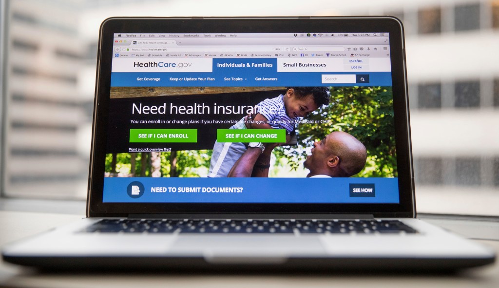 Trump administration allows some leeway for last-minute Obamacare customers
