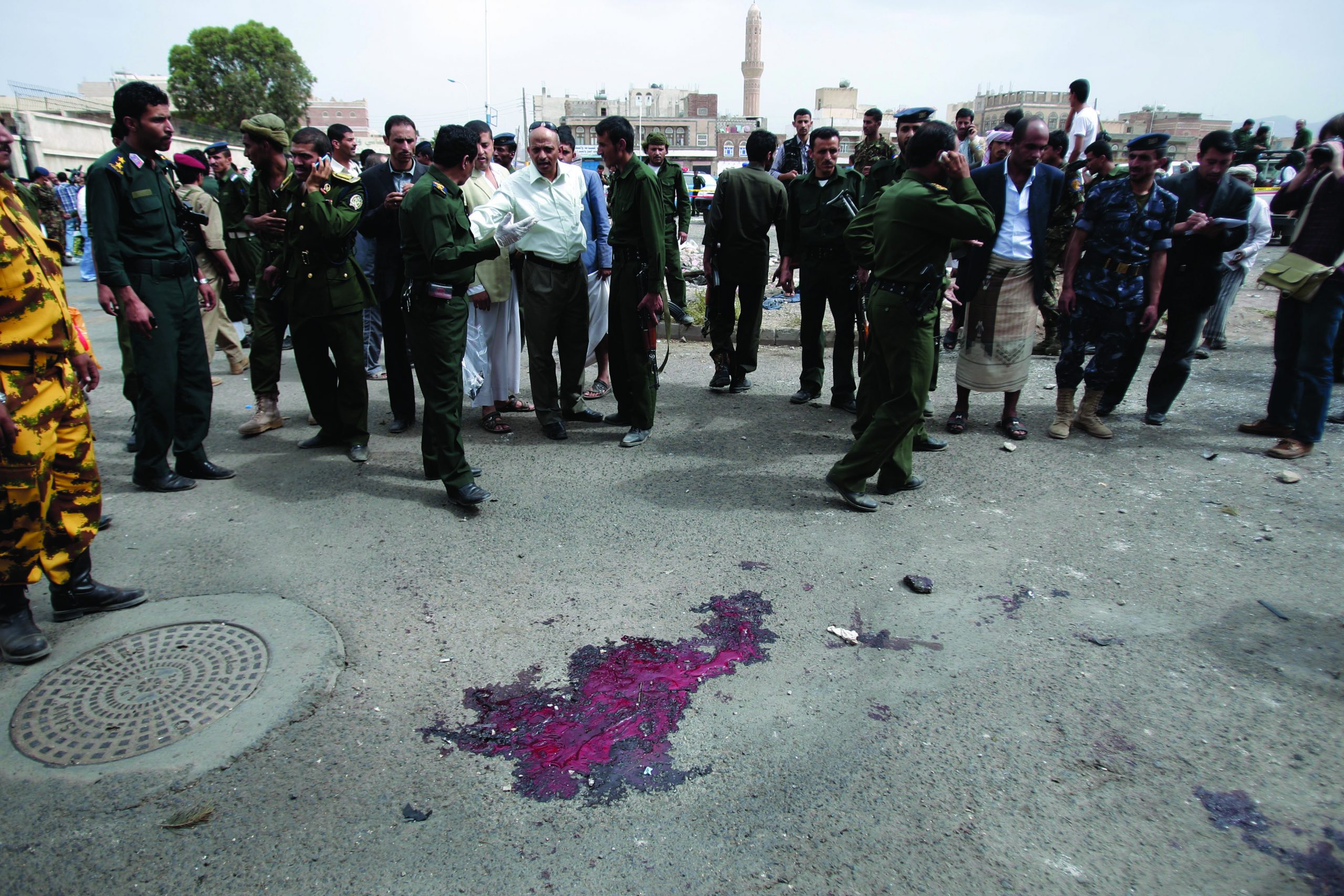 Suicide attack on Yemen police cadets kills 10