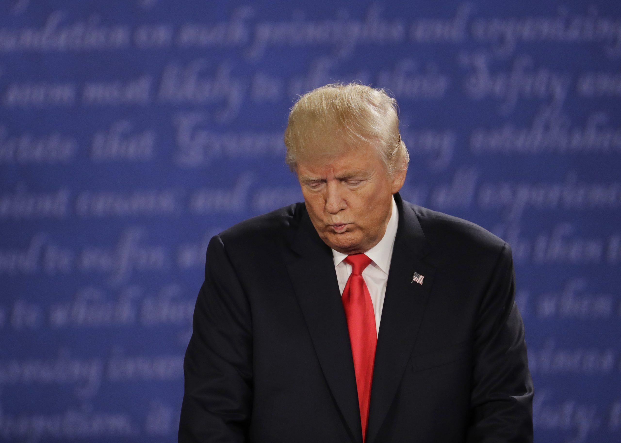 Trump stays alive with decent debate performance