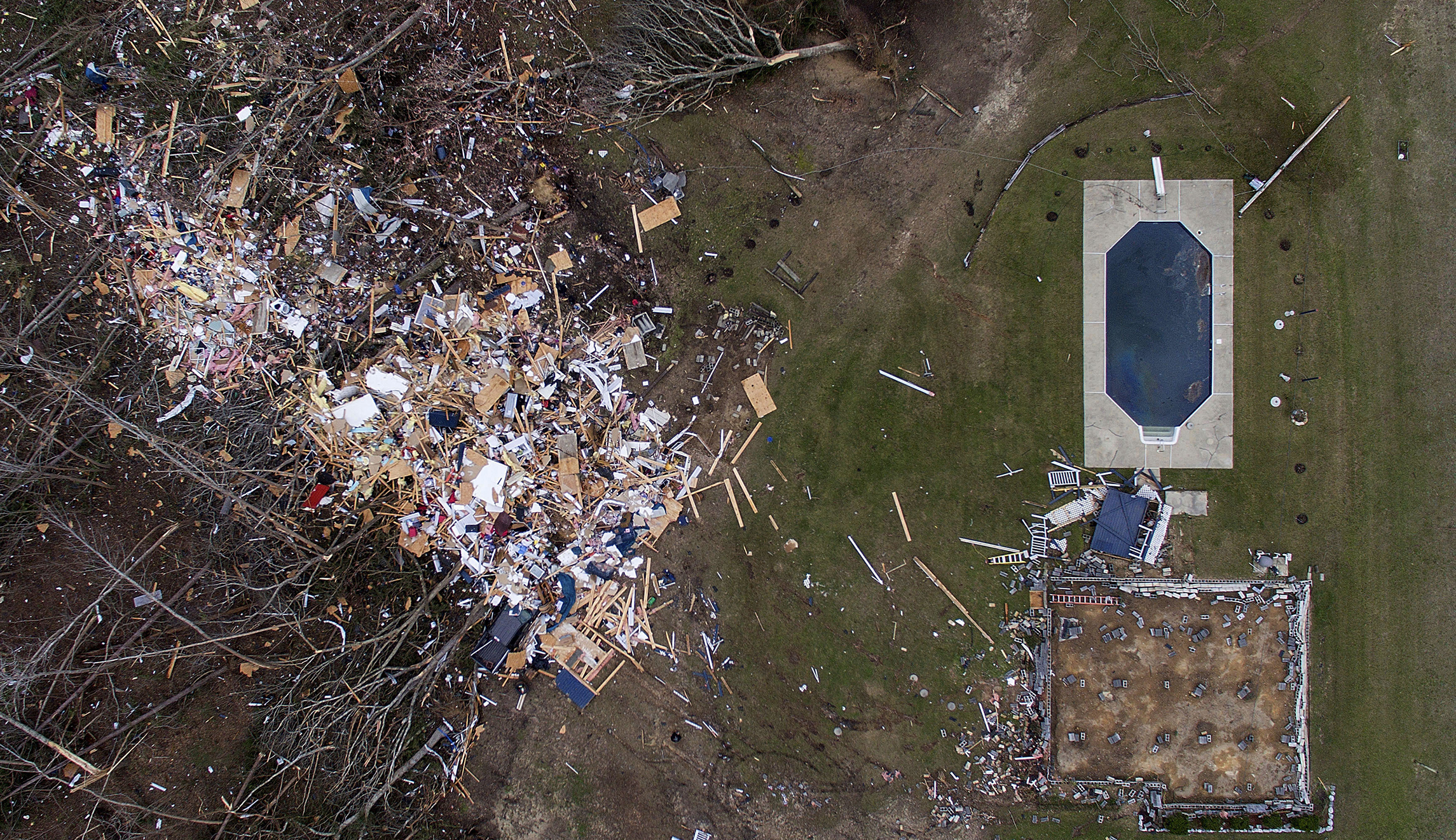 At least 23 dead as tornadoes rip through Alabama