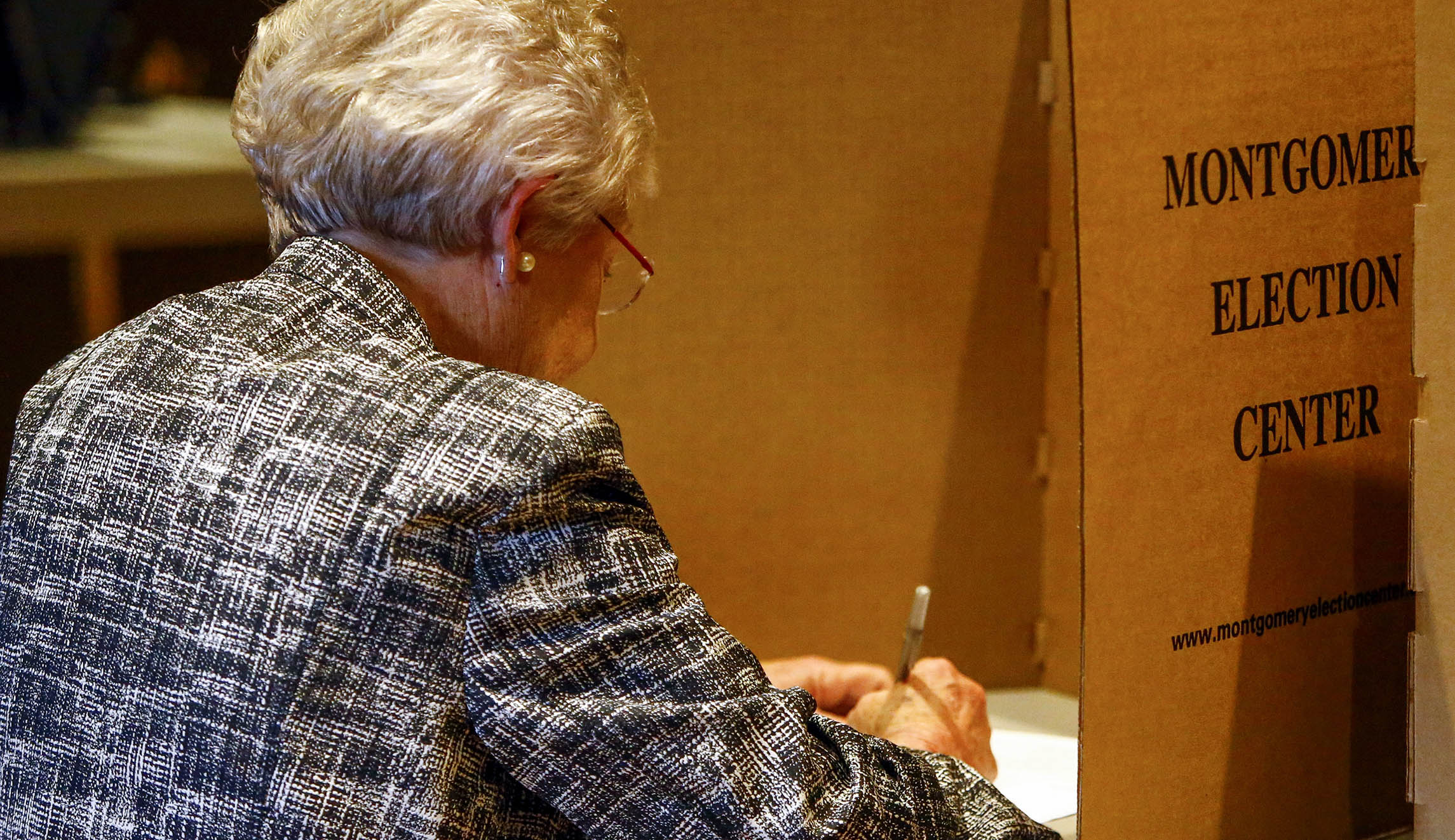 Alabama set to pass measure to ban abortion and funding if Roe v. Wade struck down