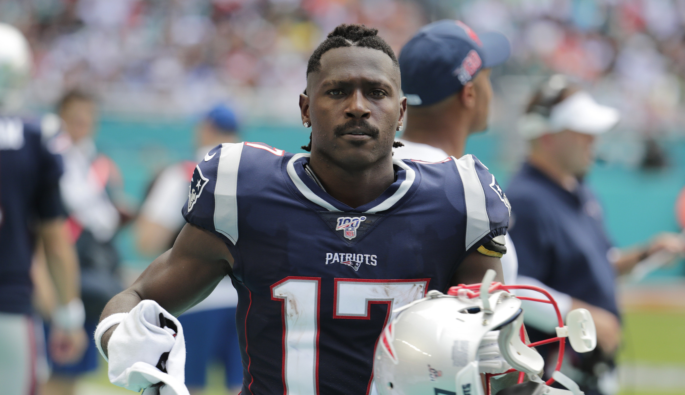 Patriots player Antonio Brown allegedly threatens sexual misconduct accuser