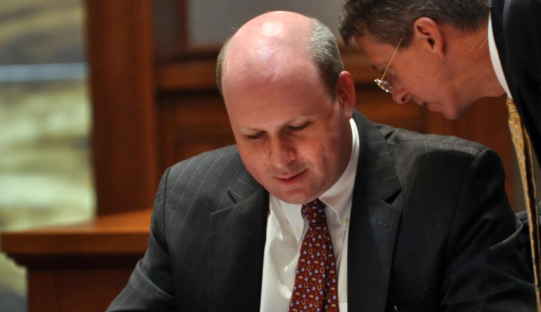 Attorney Marc Elias prepares for his appearance before the five Minnesota Supreme Court justices on Monday, June 1, 2009, at the Minnesota Judicial Center in St. Paul.