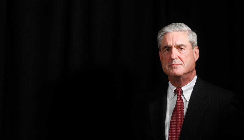 Robert Mueller files request for 150 blank subpoenas in Paul Manafort case