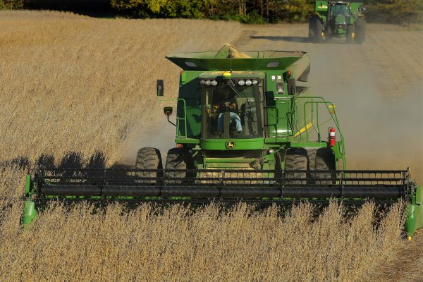 Agriculture industry lobbies against steel, aluminum tariffs