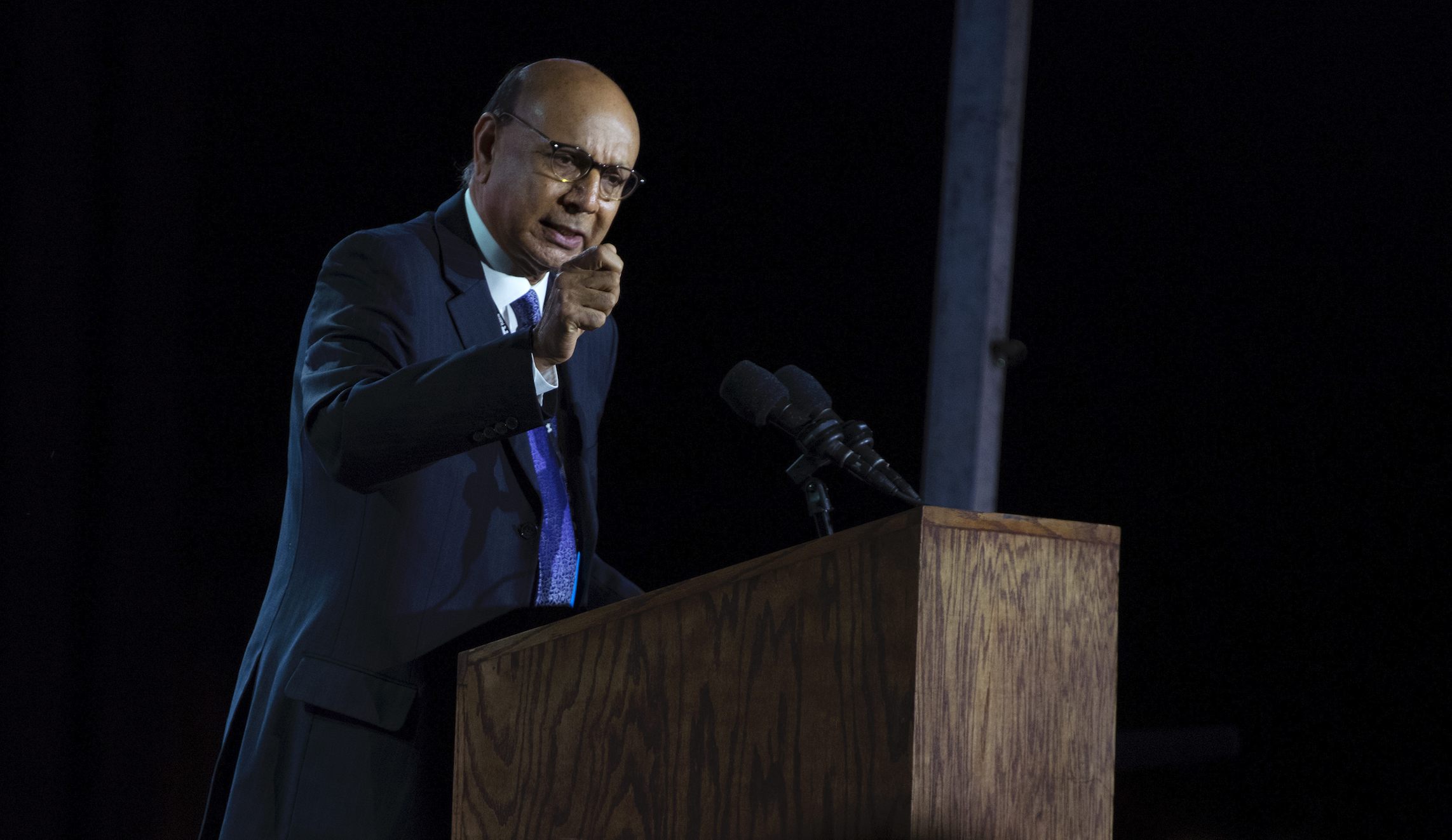 Khizr Khan is still playing up his victim status to raise money for Democrats