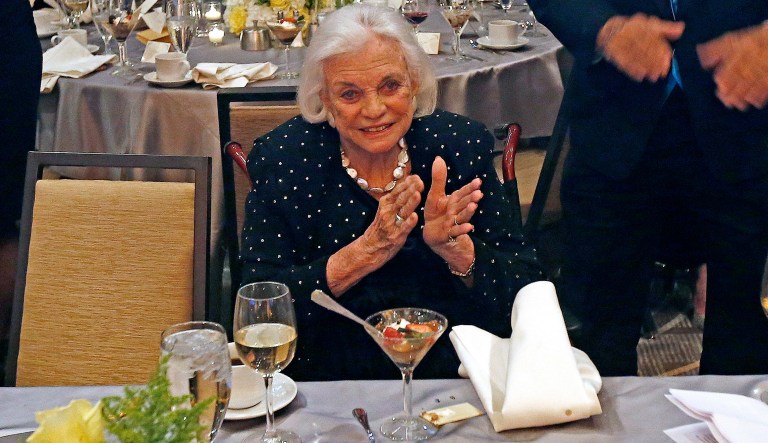 Former U.S. Supreme Court Justice Sandra Day O'Connor applauds as former U.S. President Jimmy Carter is honored as he receives the O'Connor Justice Prize at The Sandra Day O'Connor College of Law at Arizona State University Justice Prize Dinner Friday, Jan. 27, 2017, in Phoenix. The prize was established to raise visibility for rule of law initiatives and recognize people who have made extraordinary contributions to advancing rule of law, justice and human rights.