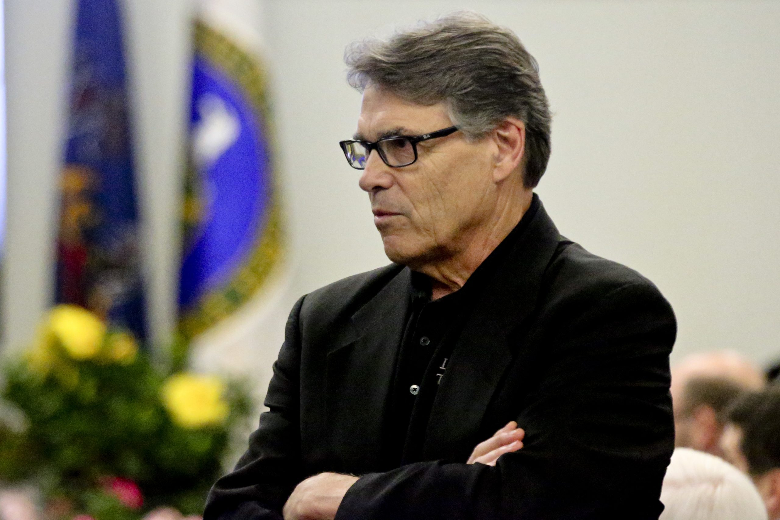 Utilities warn Rick Perry to keep ‘thumb’ off the energy scale