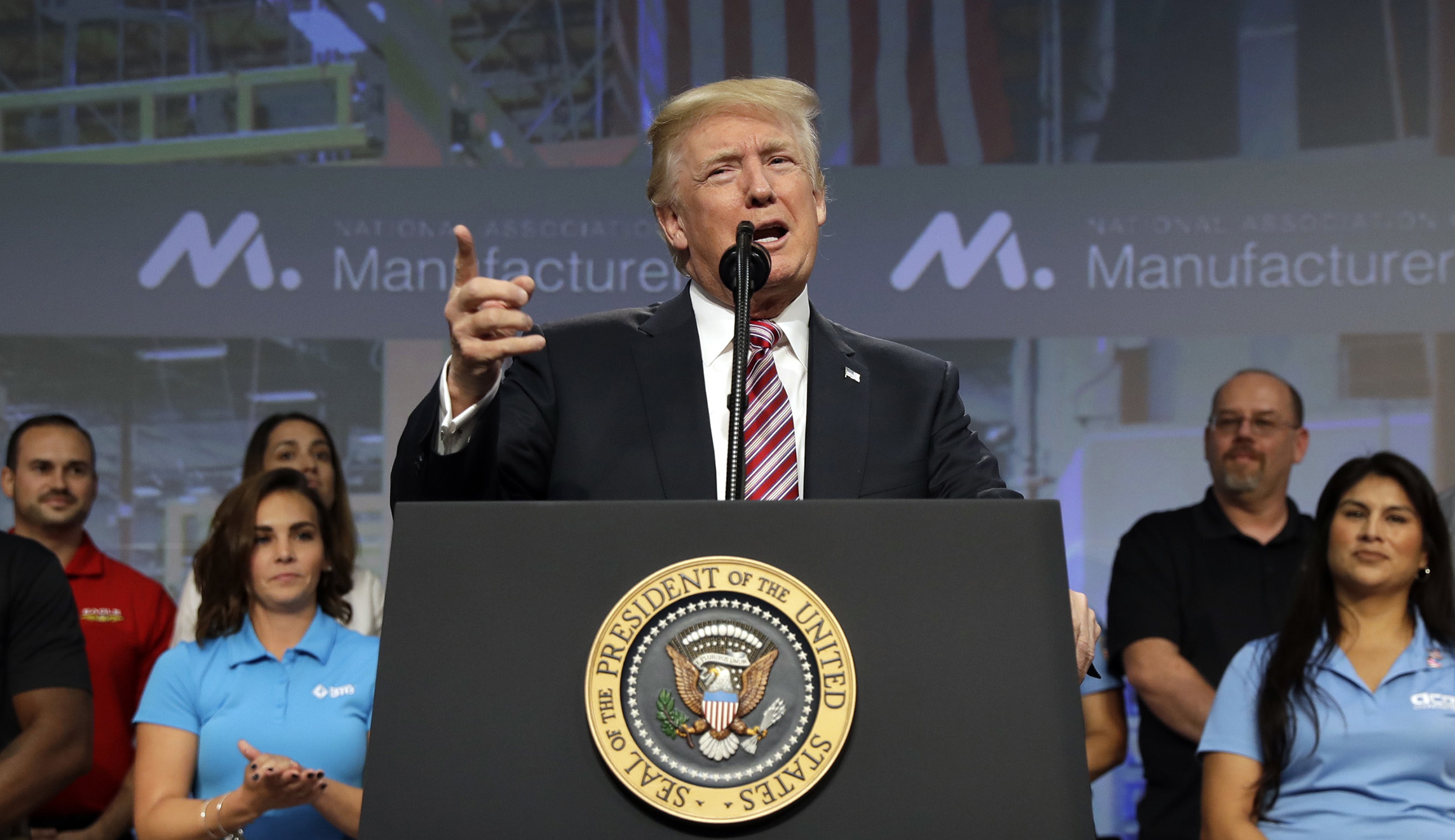Trump seeks increased input from top business groups on China deal