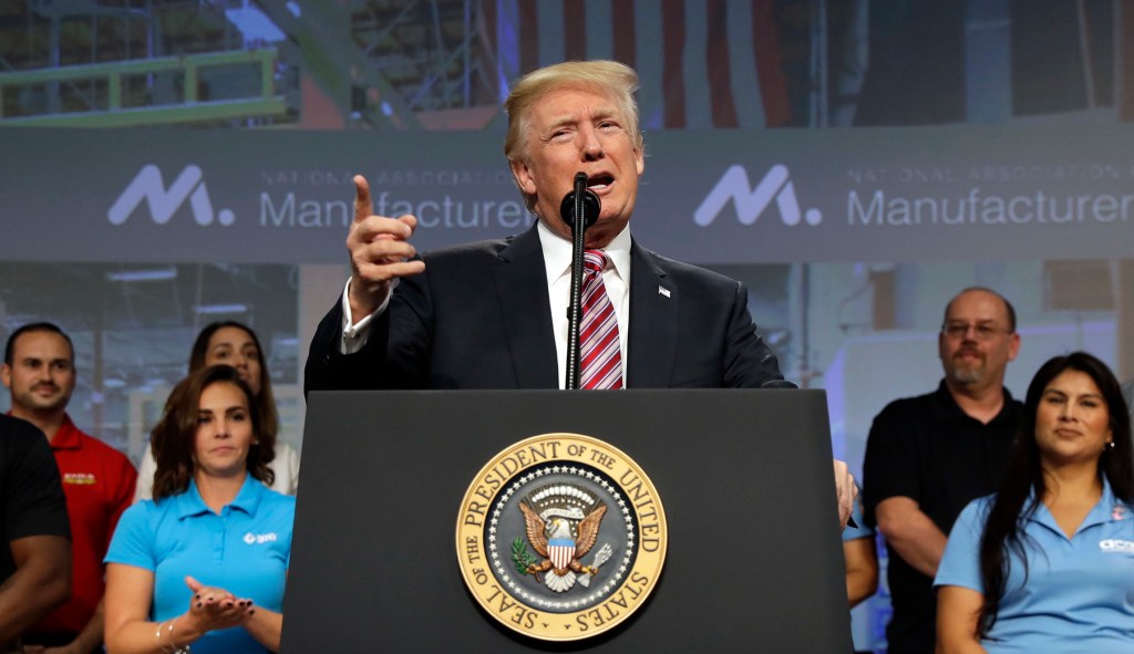 Trump seeks increased input from top business groups on China deal