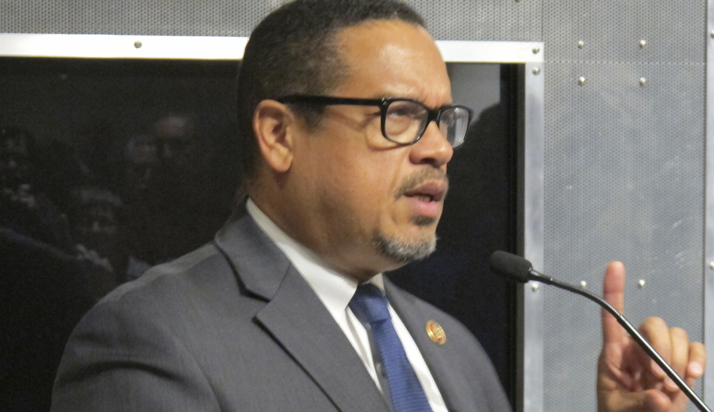 Rep. Keith Ellison flirts with idea of regulating CEO pay