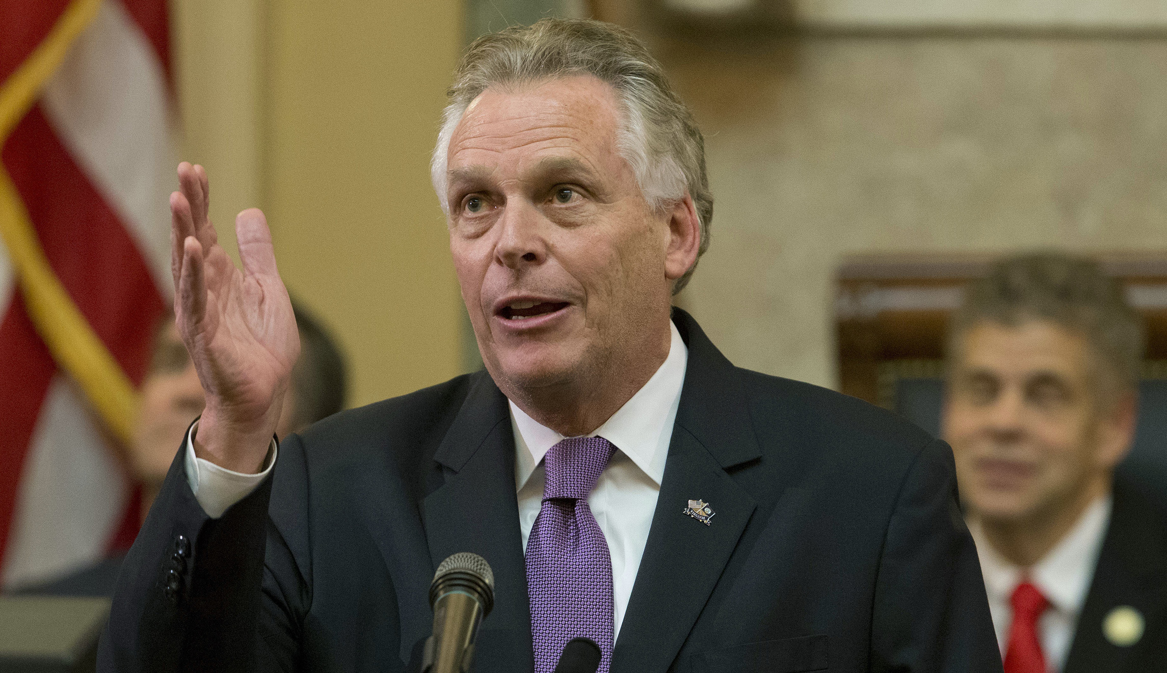 Terry McAuliffe jabs at Beto O’Rourke’s Instagram: ‘I’m not doing that in a dentist chair’