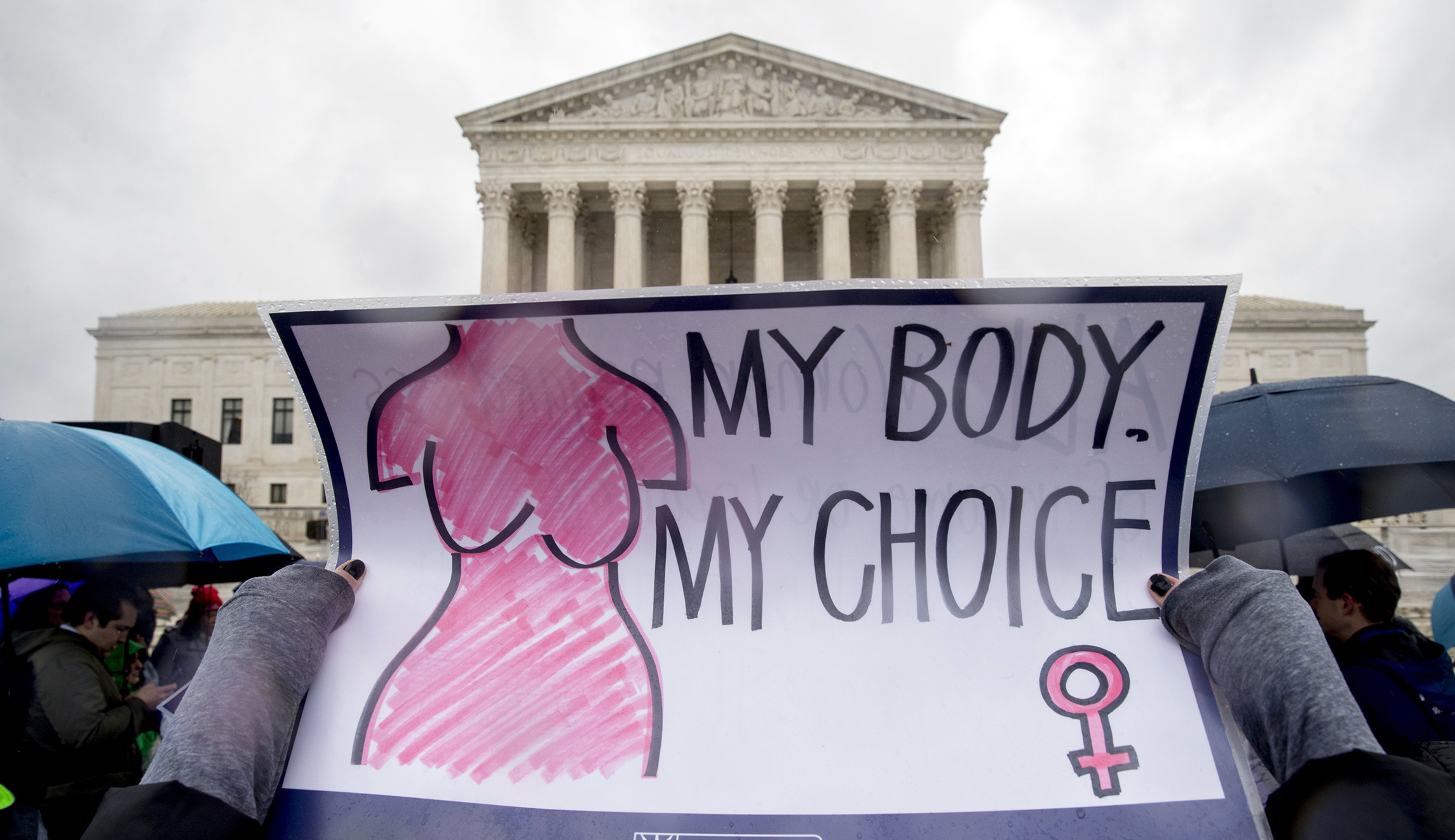 Supreme Court blocks Louisiana abortion law from taking effect