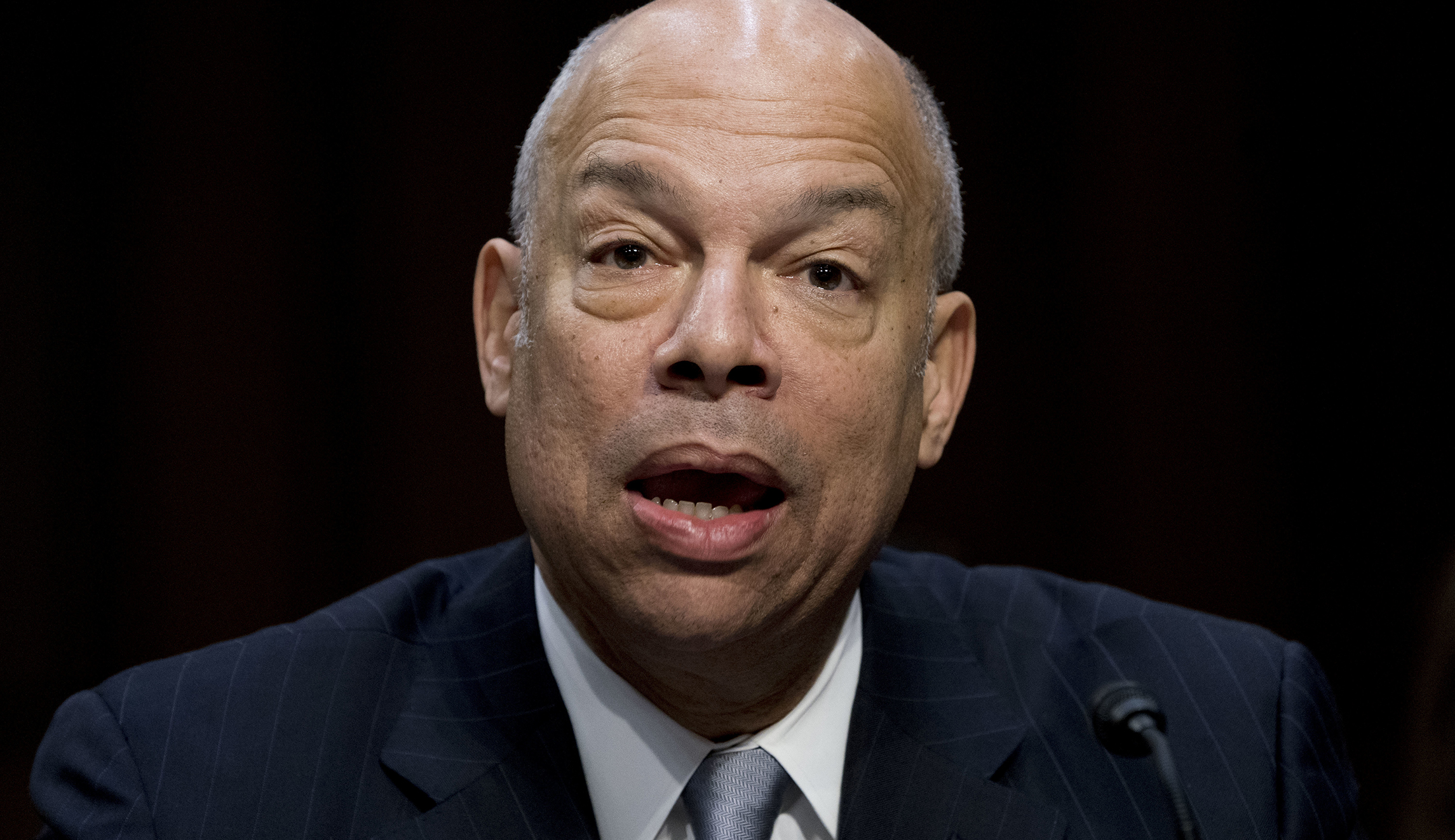 Jeh Johnson: Family detention centers needed to avoid catch-and-release