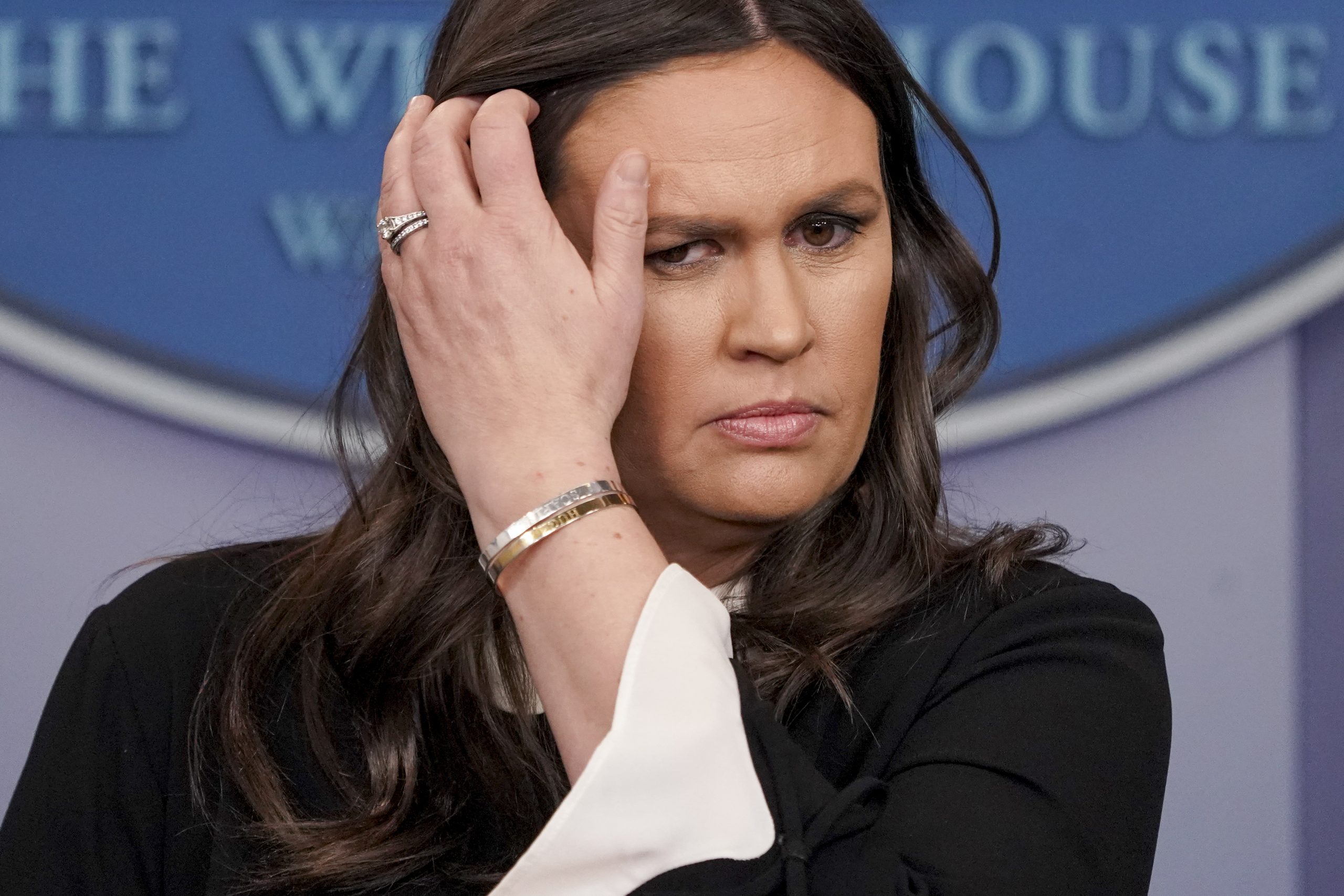 Sean Spicer and Bill Clinton’s press secretary agree about the White House briefings