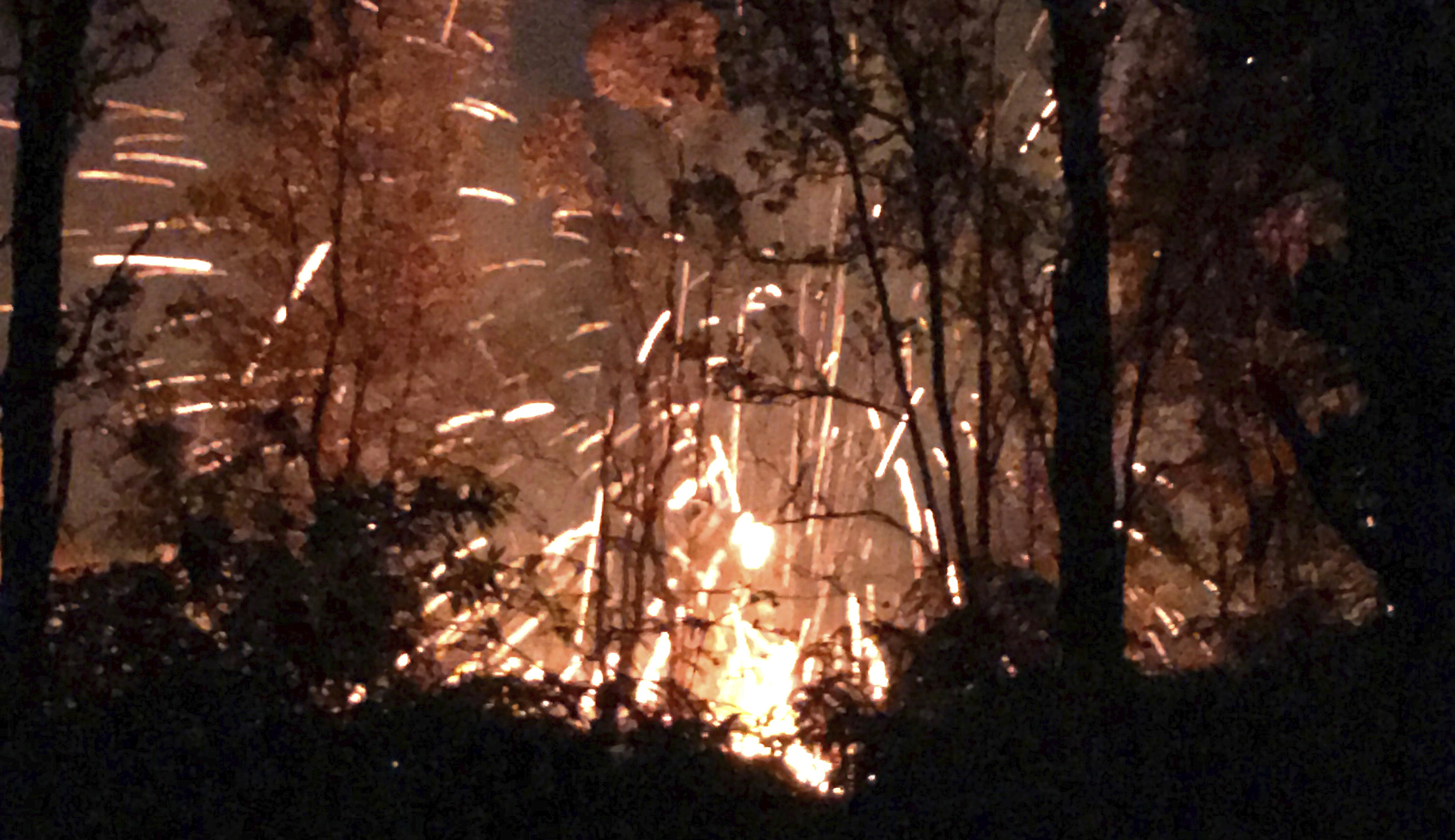 Lava and earthquakes threaten citizens as Kilauea volcano rocks Big Island of Hawaii
