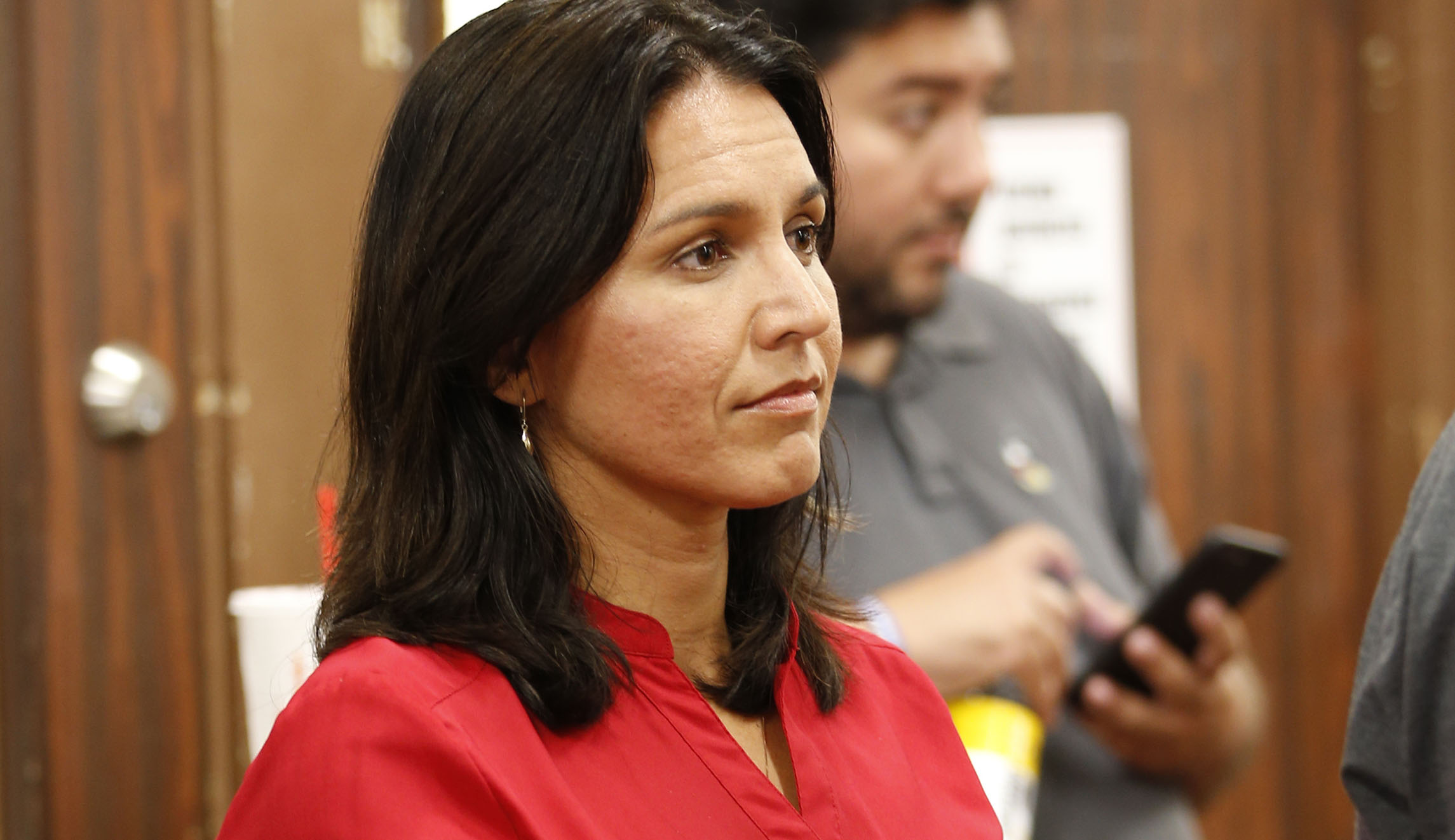 Tulsi Gabbard apologizes for previous role with group that promoted conversion therapy