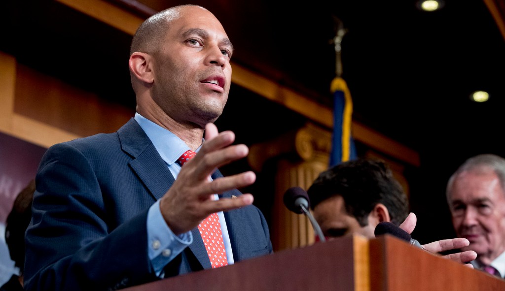 Warring House Democratic factions declare a truce