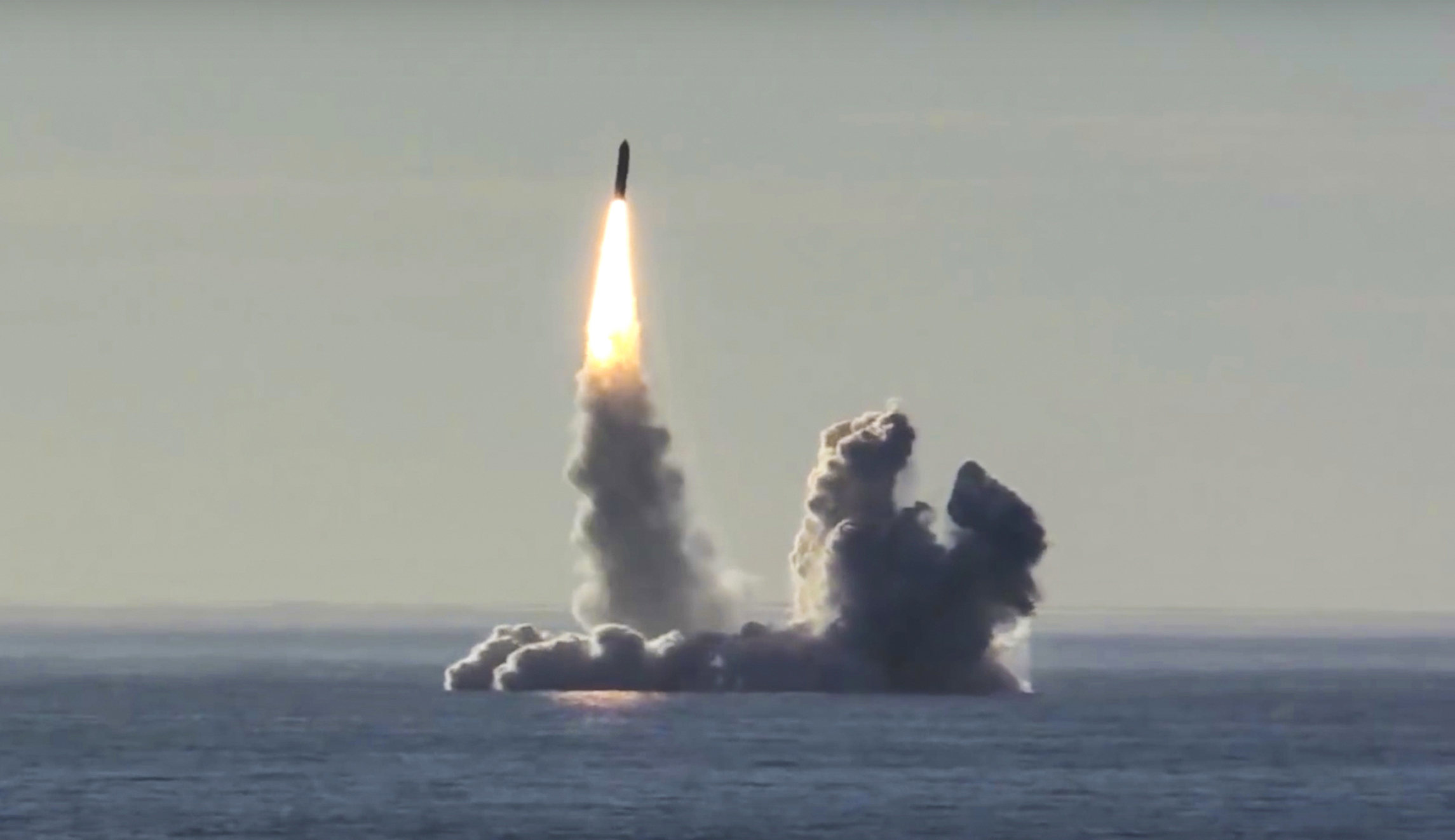 Russia nuclear sub missile launch