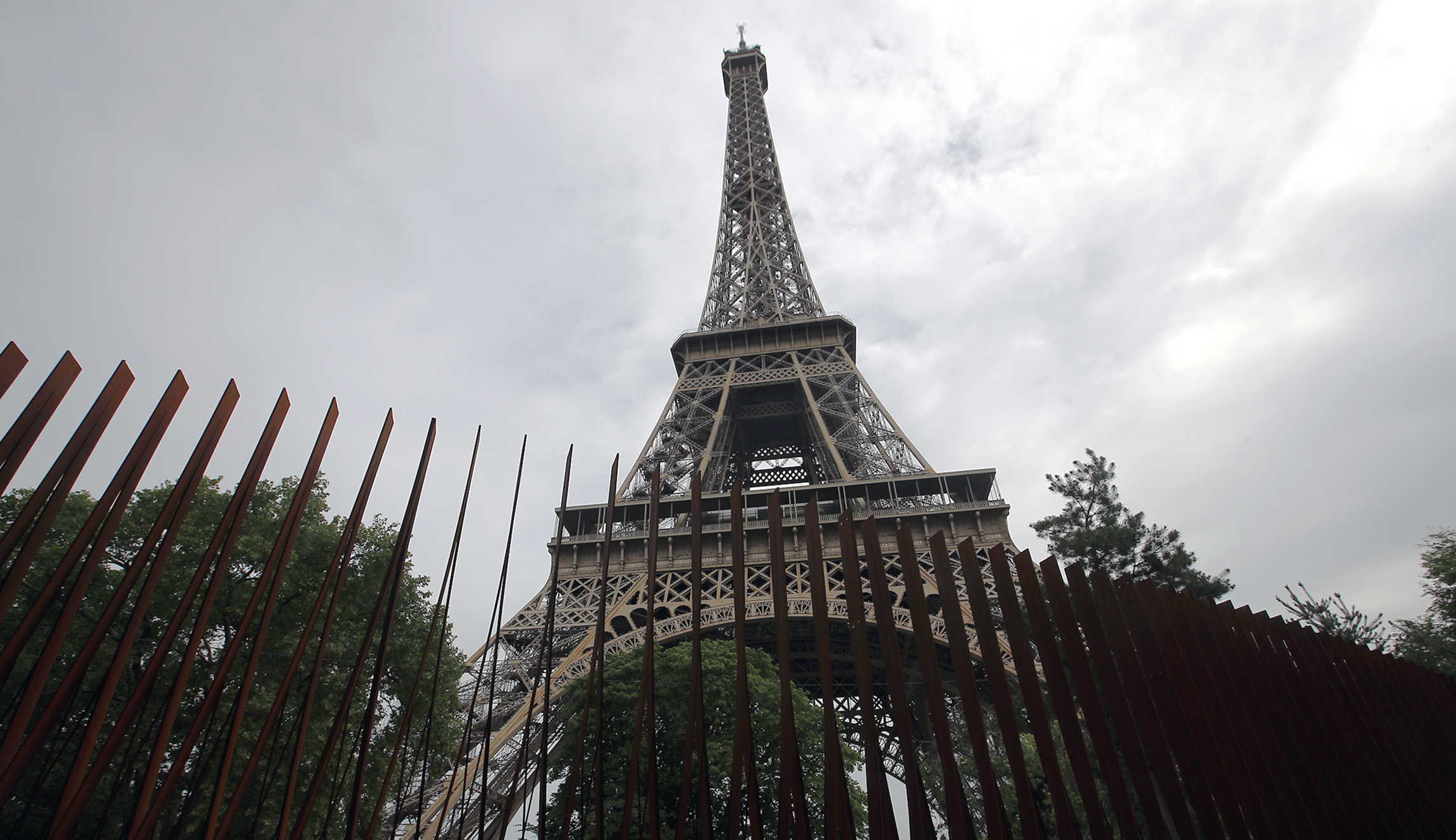 France strikes an authoritarian blow against free speech and innovation