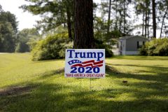 Populist Trump 2016 vets say campaign disconnected from GOP base