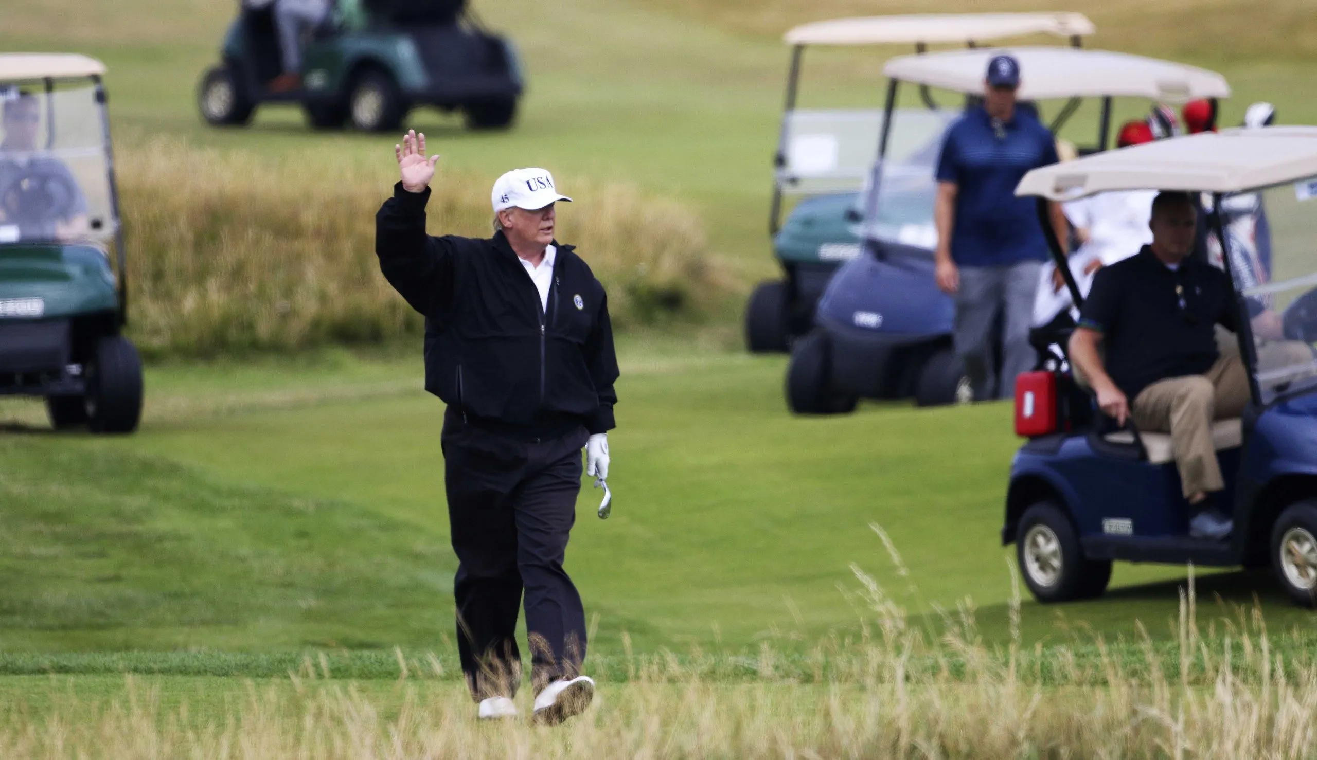 Trump is golf’s ‘Commander in Cheat’ says writer who has hit links with him