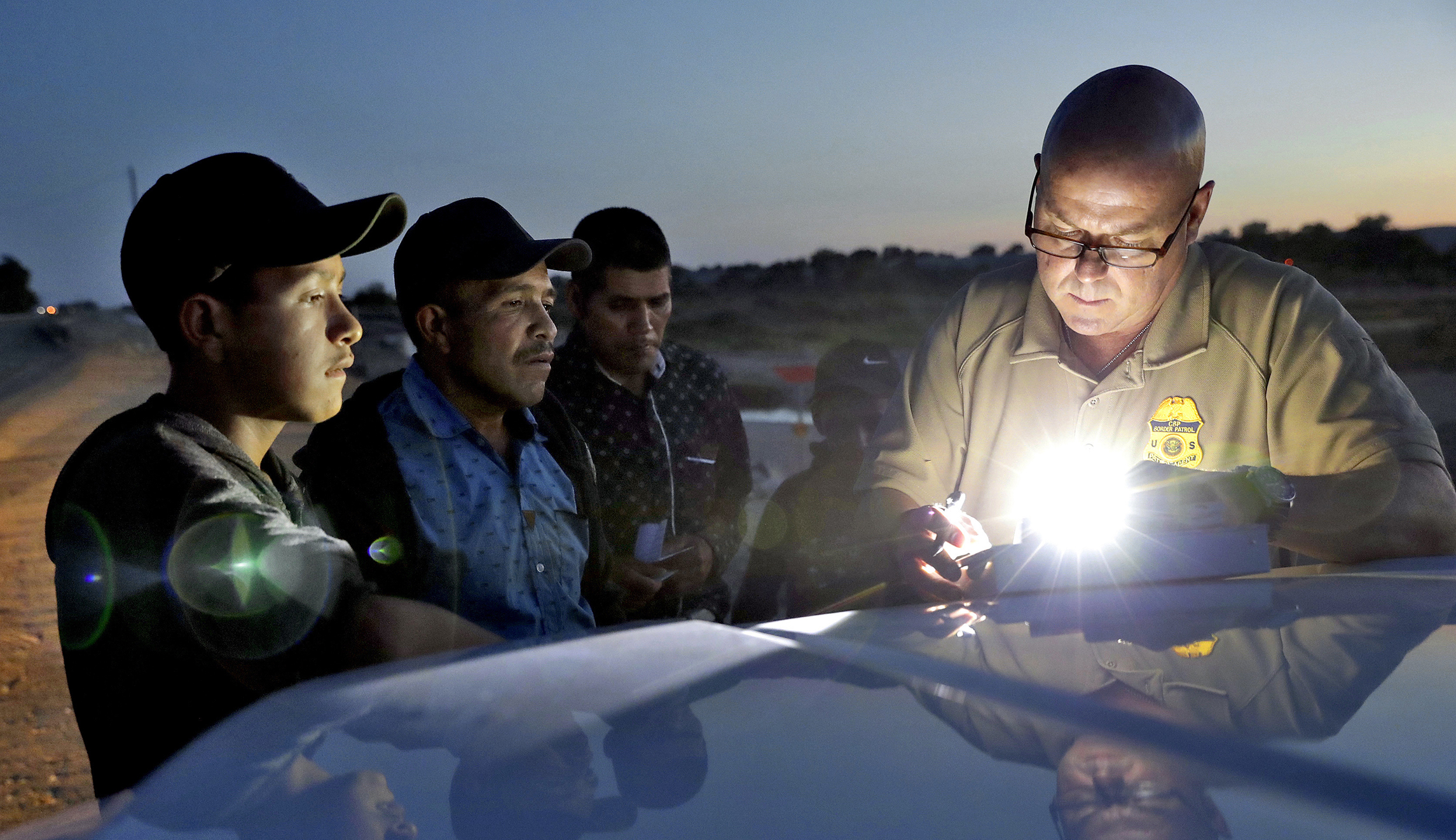 Border Patrol expects to quadruple spending as more immigrant families arrive in Arizona