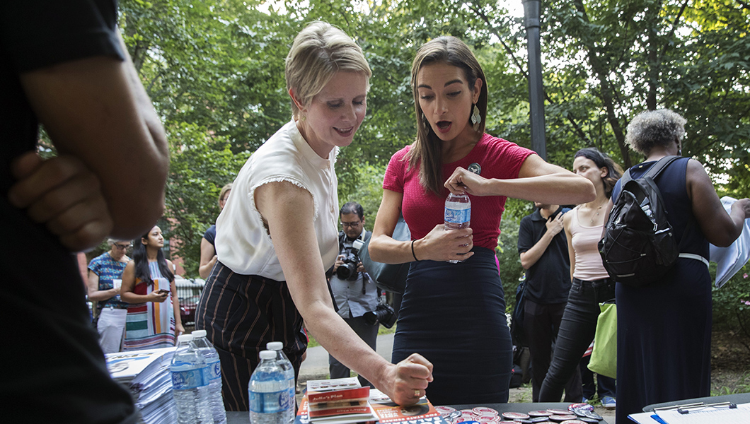 Cynthia Nixon defends odd bagel order at campaign stop: ‘Don’t yuck my yum’