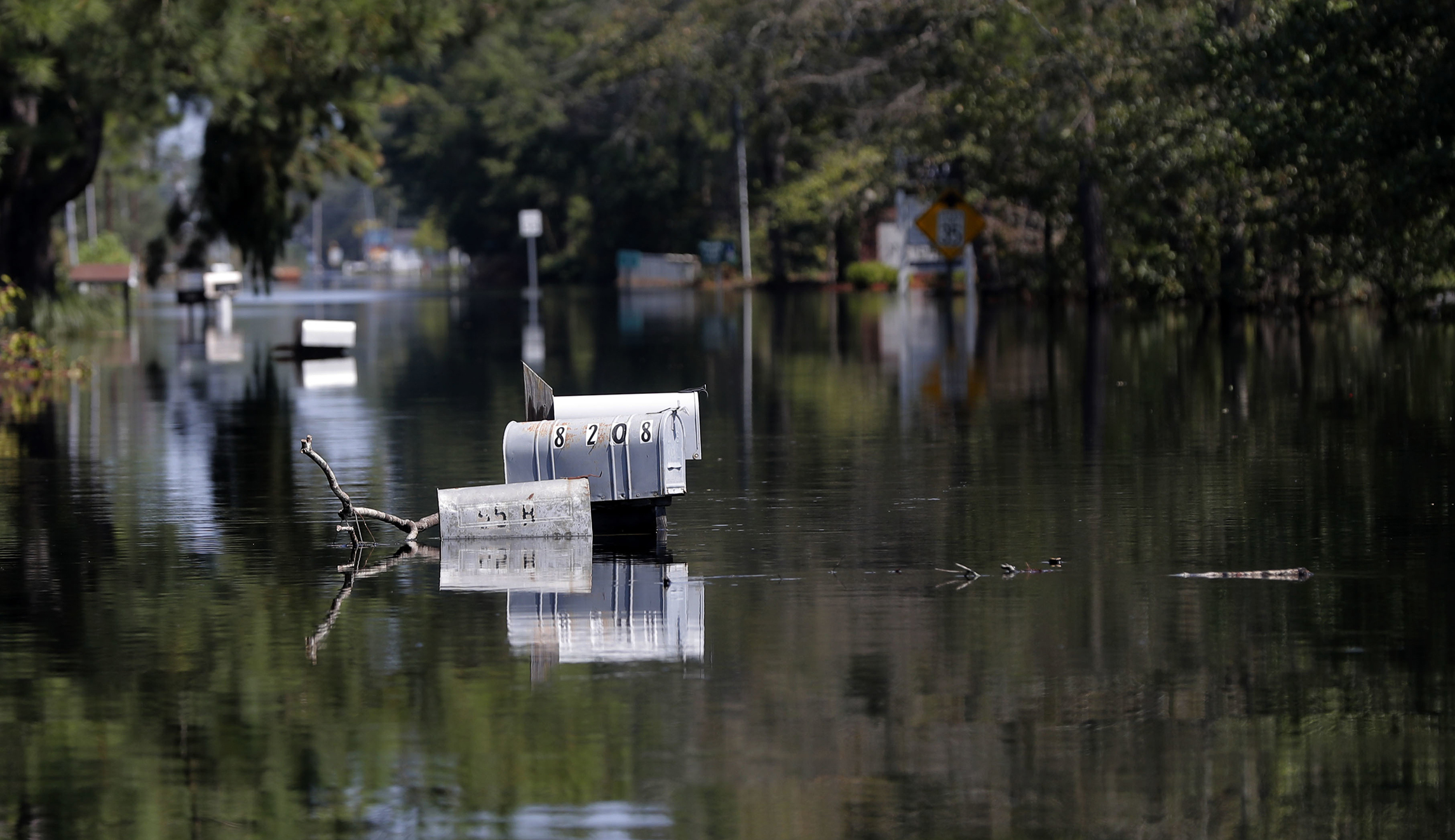 South Carolina bracing for 10-foot flood waters starting Tuesday