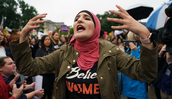 Linda Sarsour once attacked Trump as ‘anti-Semitic’ for doing what she just did today