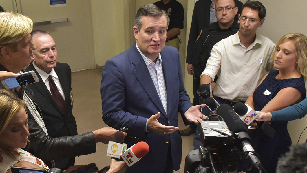 Ted Cruz jokingly suggests putting Beto O’Rourke, Hillary Clinton in joint jail cell
