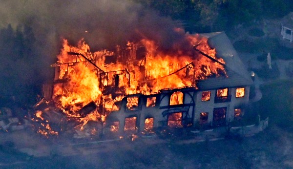 California wildfires send celebrities fleeing