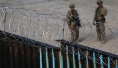 Border police, troops brace for caravan surge in Arizona