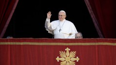 Pope Francis calls for peace in Yemen, Syria in Christmas message
