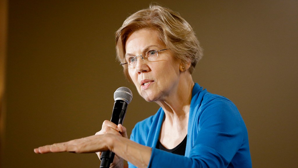 Elizabeth Warren says Trump should not be banned from Twitter