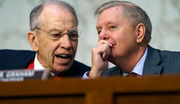 Republican investigators fear bias in final Mueller report