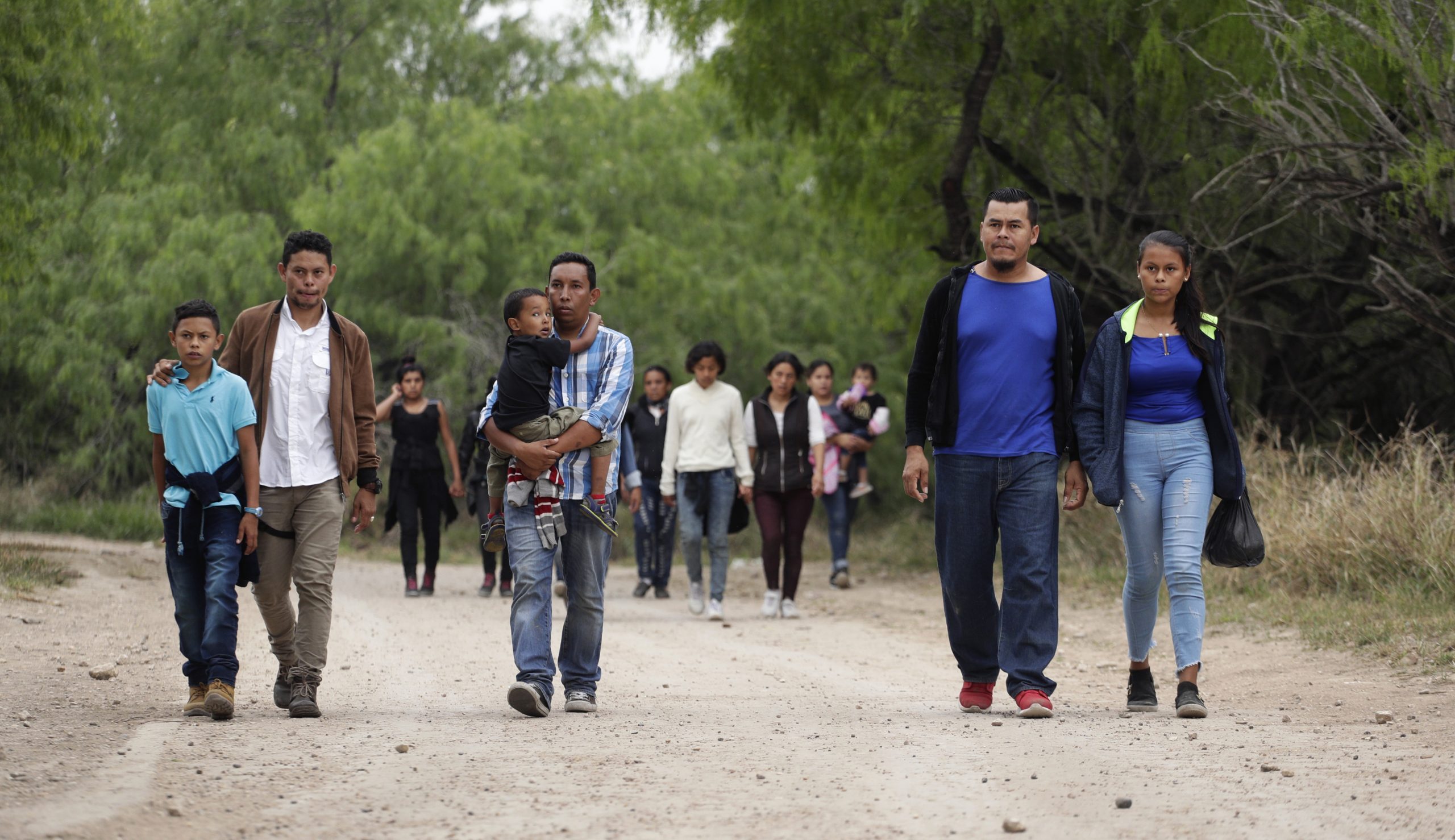 Border Patrol releasing immigrant families into US instead of transferring to ICE
