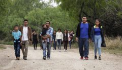 Border Patrol releasing immigrant families into US instead of transferring to ICE